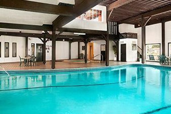 Knights Inn Lagoon Harbour Resort & Hotel (Provinz Ontario)